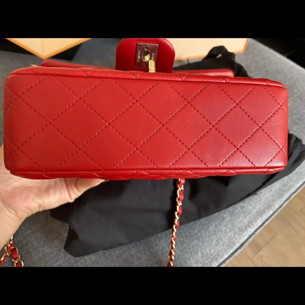❌❌SOLD❌❌ Chanel mini rectangular lambskin - Picture 4 of 9